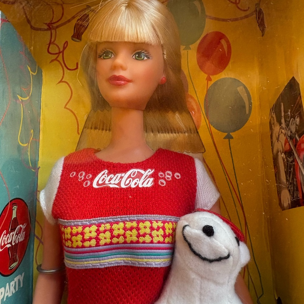 NIB 1998 Coca Cola Party Barbie by Mattel - Picture 8 of 8